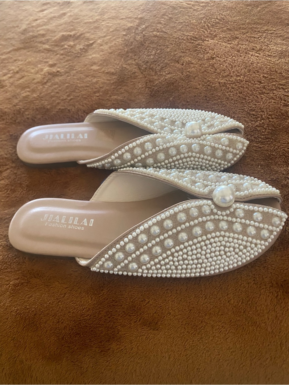 Pearl-Embellished Cream Women's Slide